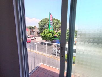 EN RENTA,  AMPLIO DEPARTAMENTO AVENIDA EMILIANO ZAPATA, 4 RECÁMARAS, ESTUDIO