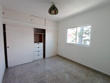 EN RENTA,  AMPLIO DEPARTAMENTO AVENIDA EMILIANO ZAPATA, 4 RECÁMARAS, ESTUDIO