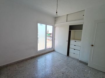 EN RENTA,  AMPLIO DEPARTAMENTO AVENIDA EMILIANO ZAPATA, 4 RECÁMARAS, ESTUDIO