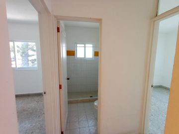EN RENTA,  AMPLIO DEPARTAMENTO AVENIDA EMILIANO ZAPATA, 4 RECÁMARAS, ESTUDIO