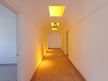 EN RENTA,  AMPLIO DEPARTAMENTO AVENIDA EMILIANO ZAPATA, 4 RECÁMARAS, ESTUDIO