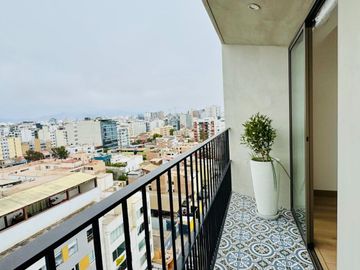 Se Vende Moderno Departamento De 3 Habitaciones + Estudio Con Balcones En Miraflores