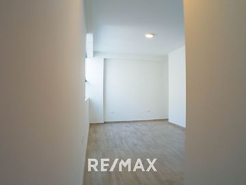DEPARTAMENTO FLAT ESPACIOSO | DE ESTRENO | 5TO PISO | CERCA A LA BASE AEREA LAS PALMAS