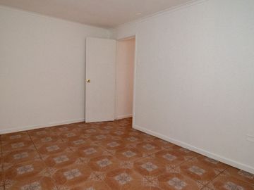 Amplia casa reformada en Badalona, Hualpén
