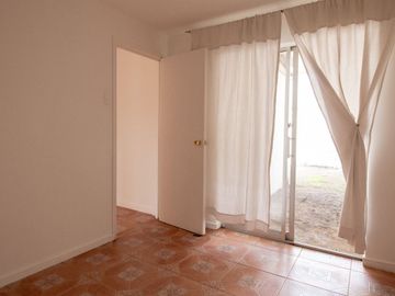 Amplia casa reformada en Badalona, Hualpén