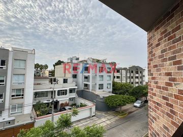 Se Vende Hermoso Departamento De Estreno De 3 Dormitorios Y 3 Baños Completos En La Aurora - Surco