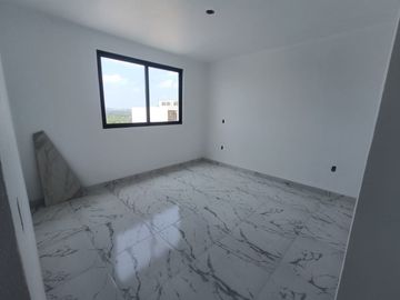 NUEVA CASA con 4 recamaras y 4 baños en Fraccionamiento Privado en Tequisquiapan