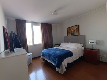 No para cualquiera, hermoso dúplex con cochera doble en venta, en Miraflores