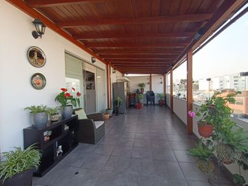 No para cualquiera, hermoso dúplex con cochera doble en venta, en Miraflores
