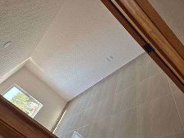 Venta de Casa Nueva con 4 recamaras y 4 baños en Fraccionamiento Granjas Banthi