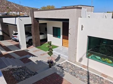 CASA DE 1 PLANTA CON ALBERCA AL NORTE DE LA CD.
