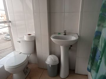 SE VENDE EDIFICIO DE 5 PISOS EN PLENA PANAMERICANA NORTE - PUENTE PIEDRA