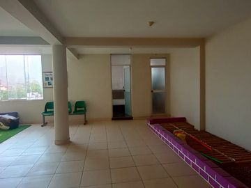 SE VENDE EDIFICIO DE 5 PISOS EN PLENA PANAMERICANA NORTE - PUENTE PIEDRA