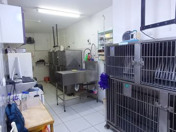 SE VENDE EDIFICIO DE 5 PISOS EN PLENA PANAMERICANA NORTE - PUENTE PIEDRA