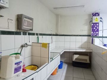 SE VENDE EDIFICIO DE 5 PISOS EN PLENA PANAMERICANA NORTE - PUENTE PIEDRA