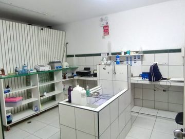 SE VENDE EDIFICIO DE 5 PISOS EN PLENA PANAMERICANA NORTE - PUENTE PIEDRA