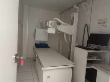 SE VENDE EDIFICIO DE 5 PISOS EN PLENA PANAMERICANA NORTE - PUENTE PIEDRA