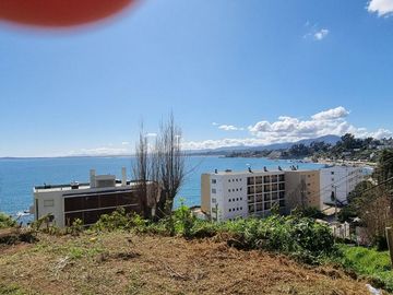 TERRENO AVENIDA BORGOÑO - PRIMERA LINEA