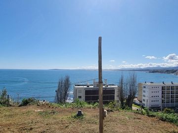 TERRENO AVENIDA BORGOÑO - PRIMERA LINEA
