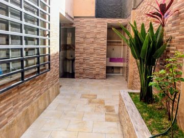 DEPARTAMENTO EN VENTA TIPO CASA FRENTE A PARQUE EN 1ER PISO EN LA URB COVIDA - LOS OLIVOS
