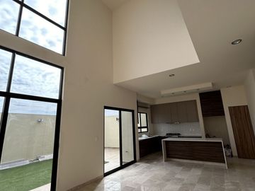 CASA EN VENTA EN VALLE DE JURIQUILLA LA RESERVA QUERETARO