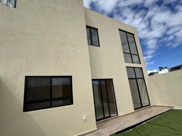 CASA EN VENTA EN VALLE DE JURIQUILLA LA RESERVA QUERETARO