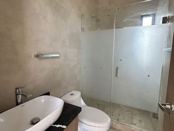 CASA EN VENTA EN VALLE DE JURIQUILLA LA RESERVA QUERETARO