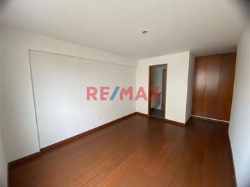 Se Vende Departamento En Tambo De Monterrico - Santiago De Surco