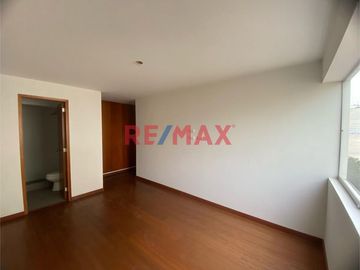 Se Vende Departamento En Tambo De Monterrico - Santiago De Surco