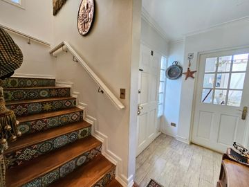 BROKER BOSQUES COND. 3D-5B-3EST-PATIO 2 SALAS DE ESTAR
