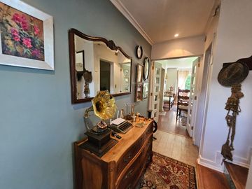 BROKER BOSQUES COND. 3D-5B-3EST-PATIO 2 SALAS DE ESTAR