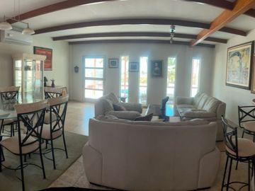 VENTA CASA DE PLAYA EN ZORRITOS. ALT. KM 1228. LADO CERRO. PANAMERICANA NORTE