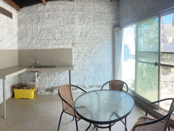 VENTA CASA DE PLAYA EN ZORRITOS. ALT. KM 1228. LADO CERRO. PANAMERICANA NORTE