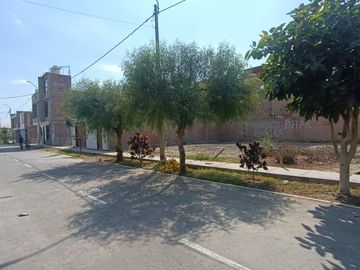Se vende terreno de 120 m2 en Praderas de San Antonio, justo al lado de la Urb. Residencial San Carlos
