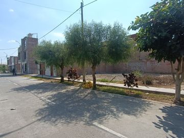 Se vende terreno de 120 m2 en Praderas de San Antonio, justo al lado de la Urb. Residencial San Carlos