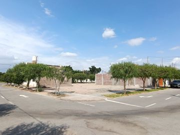 Se vende terreno de 120 m2 en Praderas de San Antonio, justo al lado de la Urb. Residencial San Carlos