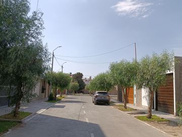 Se vende terreno de 120 m2 en Praderas de San Antonio, justo al lado de la Urb. Residencial San Carlos