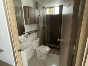 Venta apartamento Valle de Lili tercer piso unidad San Gabriel Cali Valle Colombia