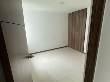 Venta apartamento Valle de Lili tercer piso unidad San Gabriel Cali Valle Colombia
