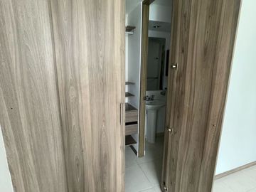 Venta apartamento Valle de Lili tercer piso unidad San Gabriel Cali Valle Colombia
