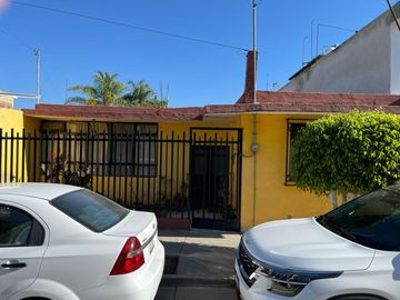 Casa en Venta en zona Céntrica de León Gto en la colonia León Moderno!!!