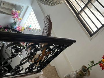 2 Storey House with 2 Door Apartment and Roof deck For Sale Singalong Manila