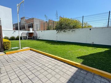 CASA EN VENTA,RESIDENCIAL VISTAS DEL VOLCAN,6 RECAMARAS Y 5 BAÑOS