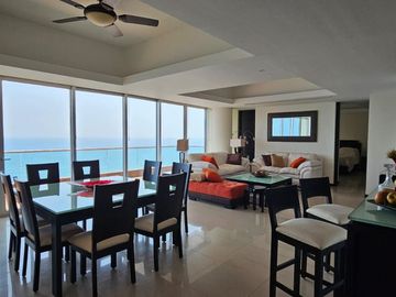Exclusivo Departamento de Lujo con Vista al Mar