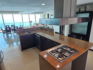 Exclusivo Departamento de Lujo con Vista al Mar