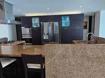 Exclusivo Departamento de Lujo con Vista al Mar