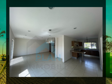 Bonita Casa en Venta en Puerta Real