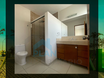 Bonita Casa en Venta en Puerta Real