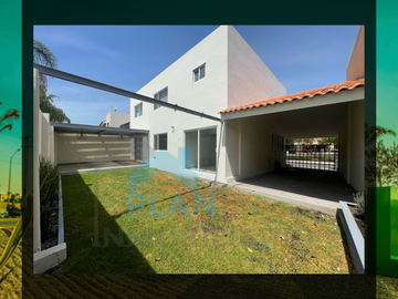 Bonita Casa en Venta en Puerta Real