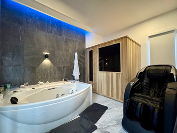 Casa Exclusiva con Vista Arbolada, Sauna Privado y Diseño de Legarreta en La Estadía